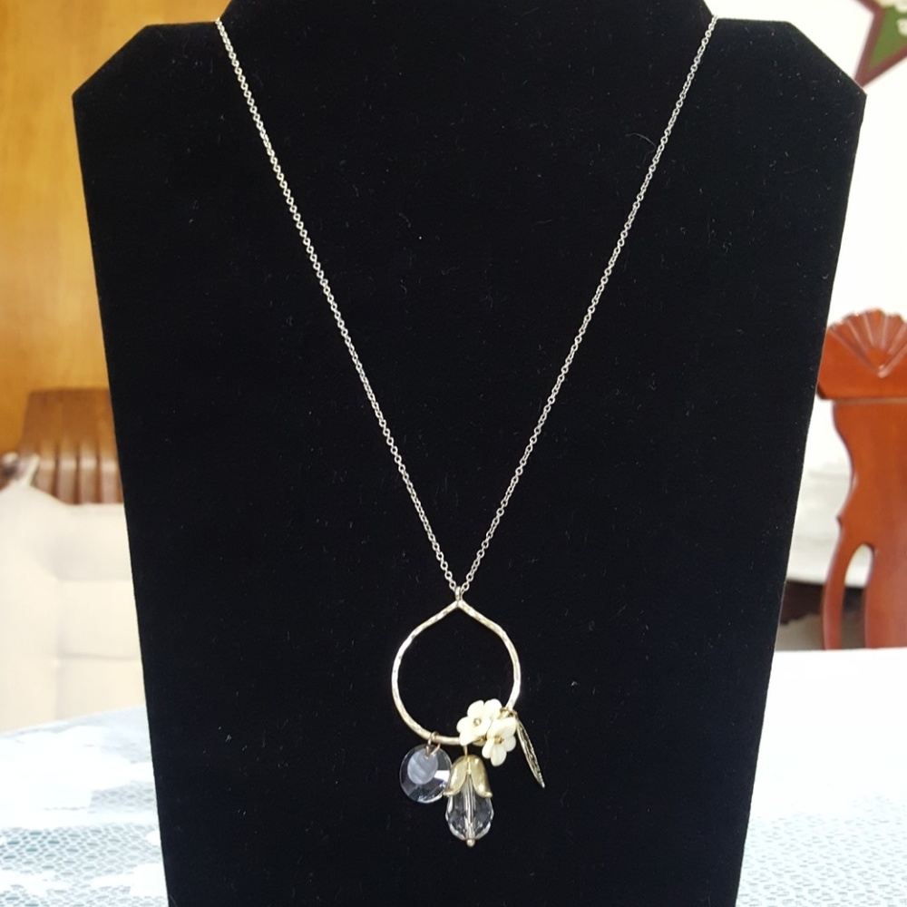 Francesca's everyday charm necklace🎄